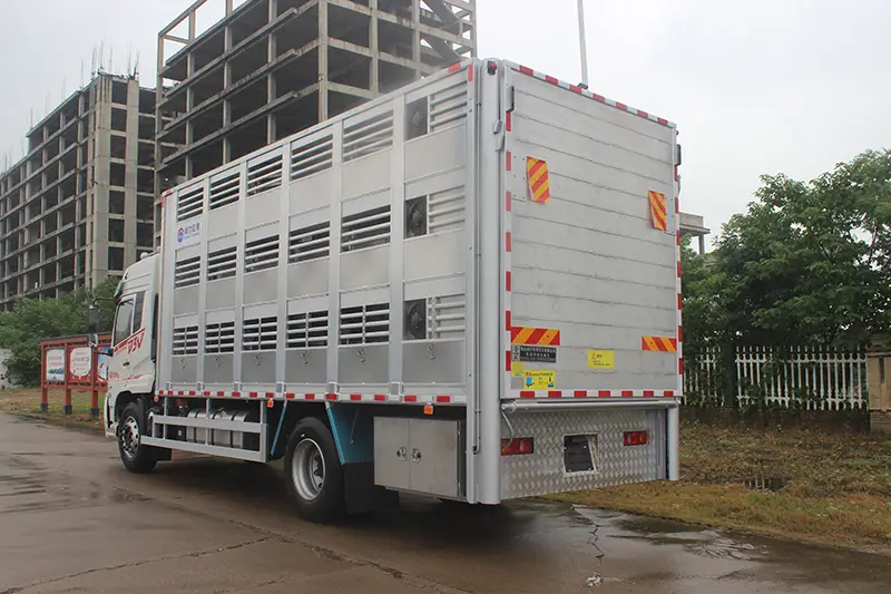 Livestock and Poultry Transport Truck
