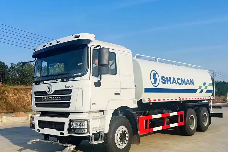 Camión cisterna de agua